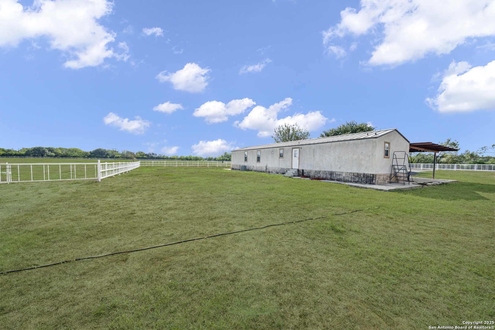 main property photo 15