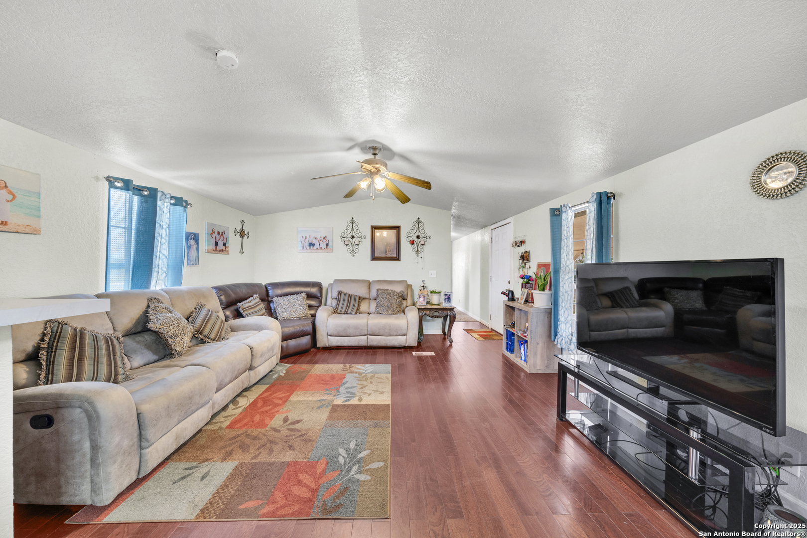 main property photo 17