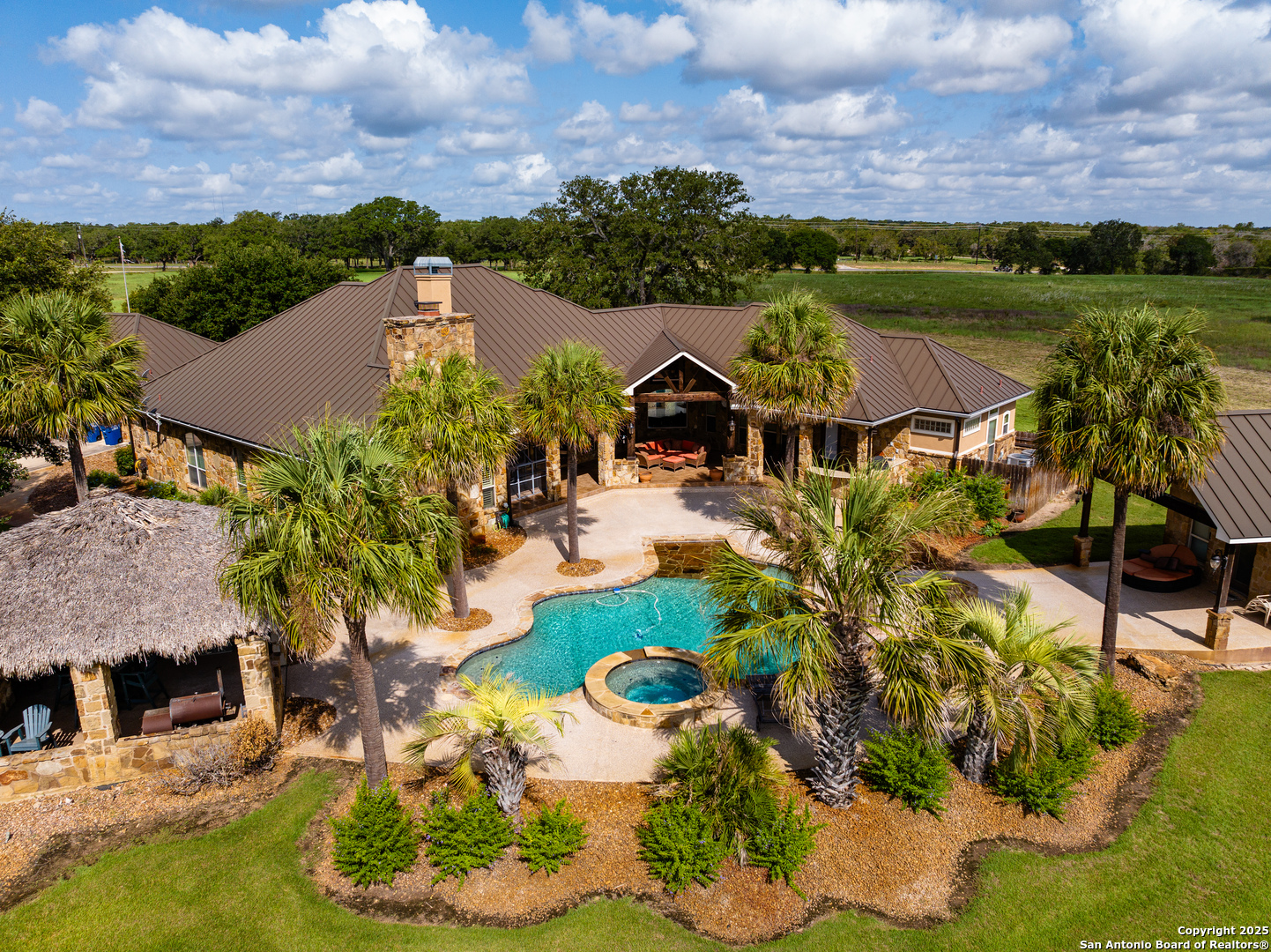 main property photo 5