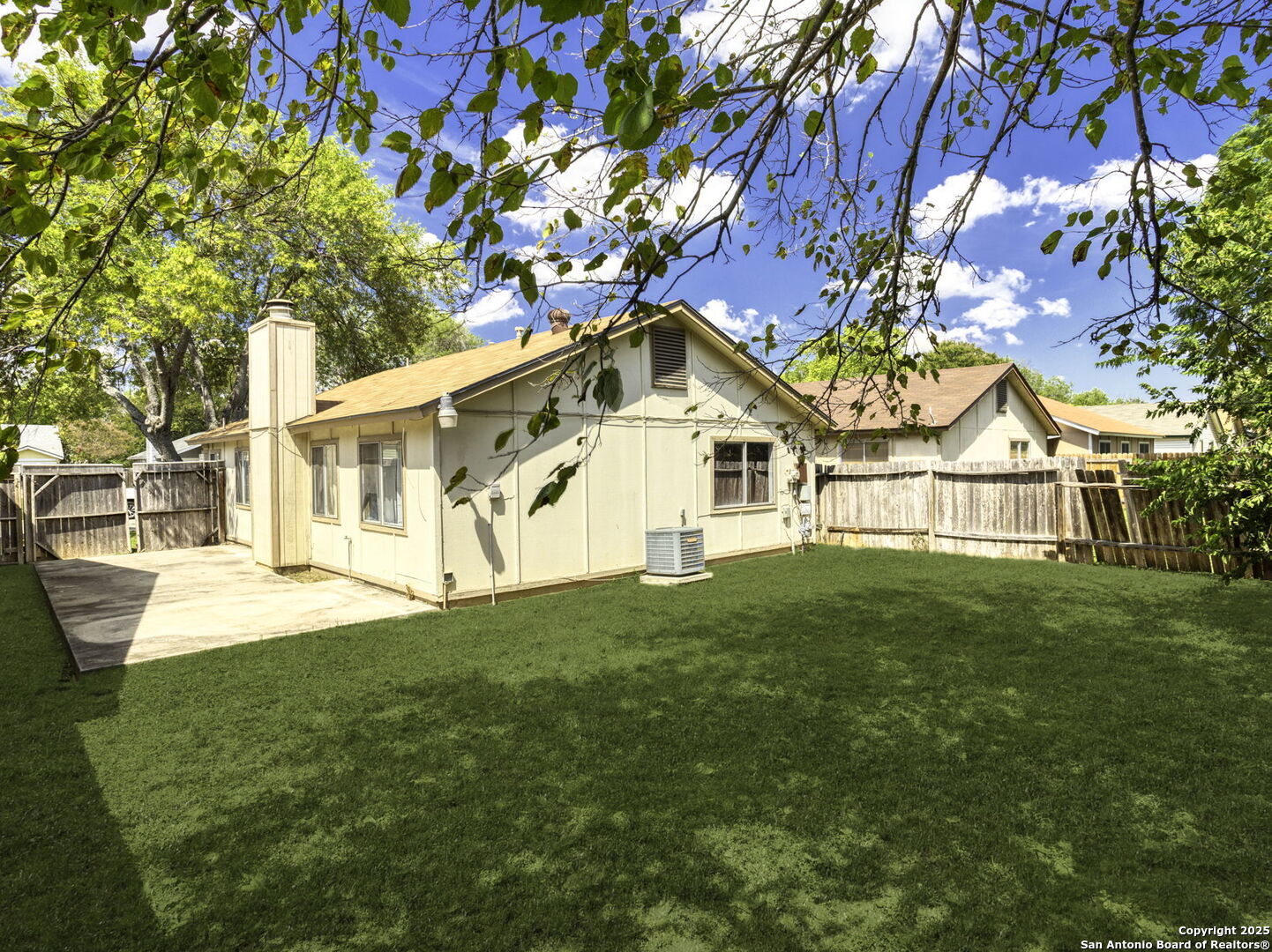 main property photo 14