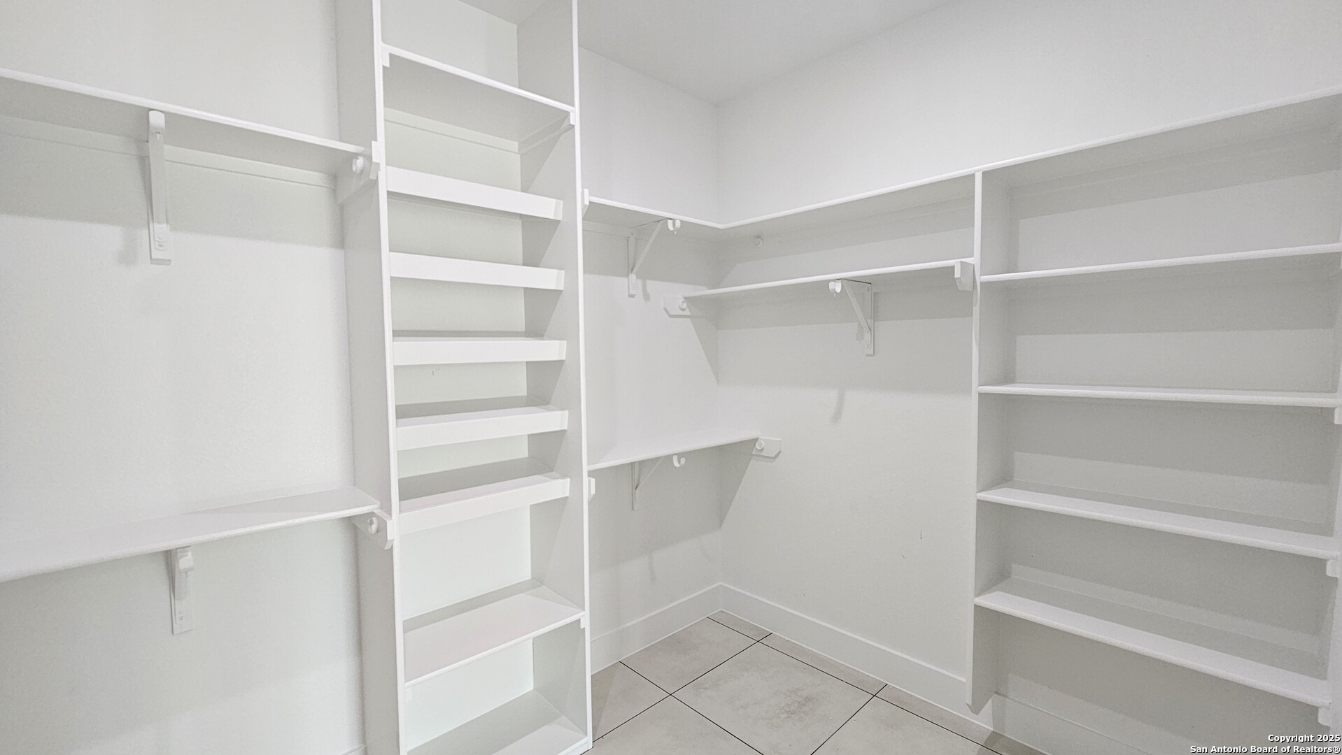property viewer photo 21