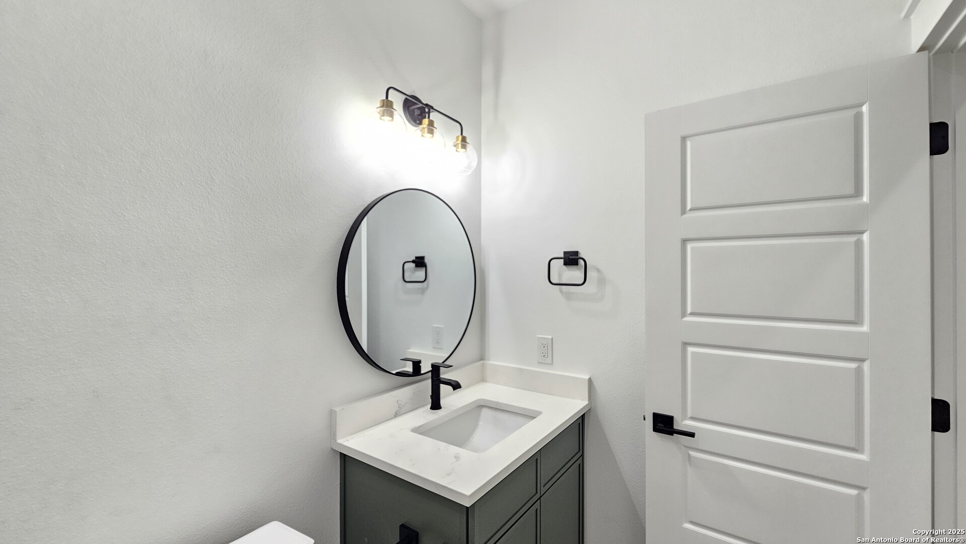 property viewer photo 25