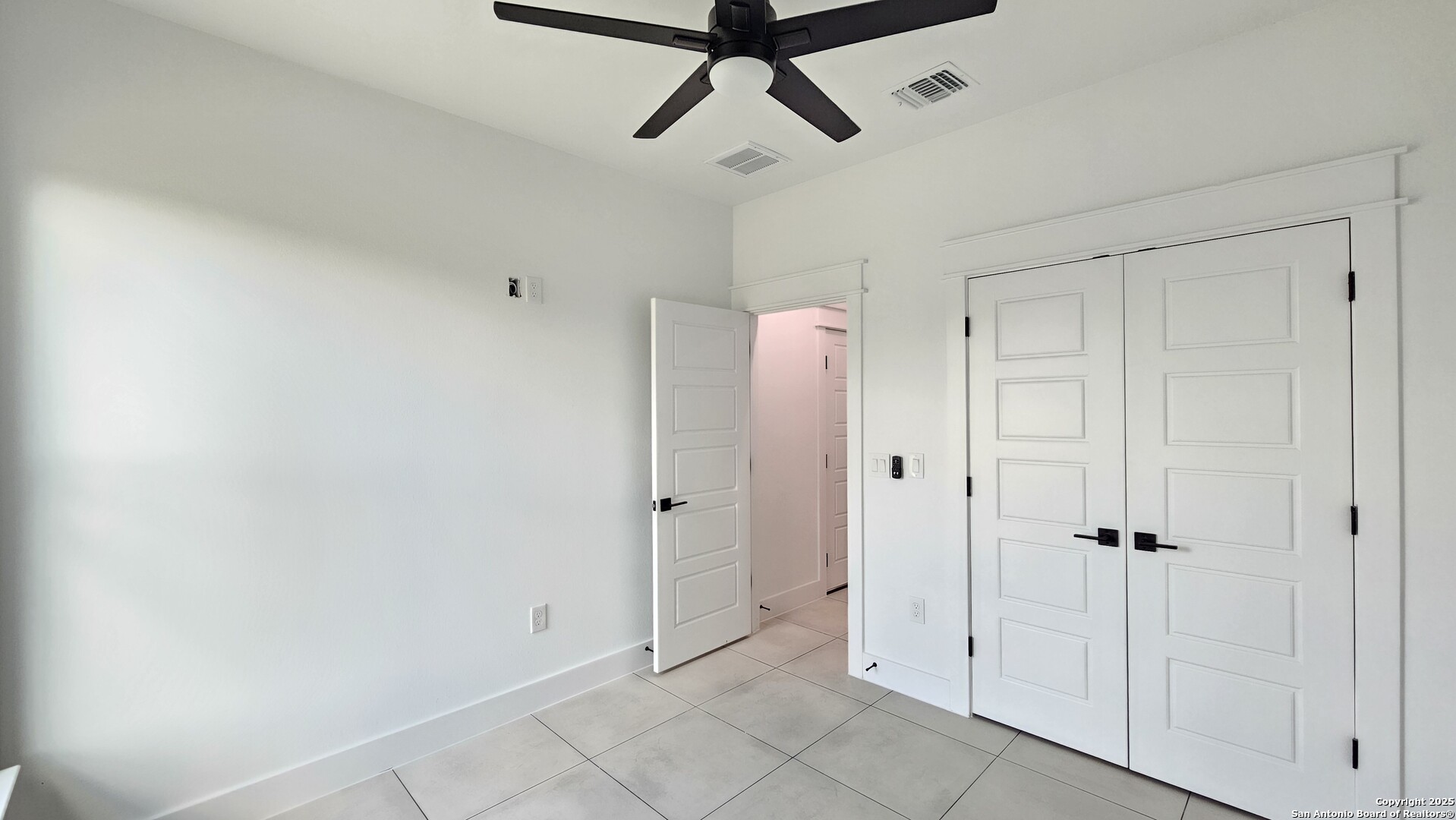 property viewer photo 29