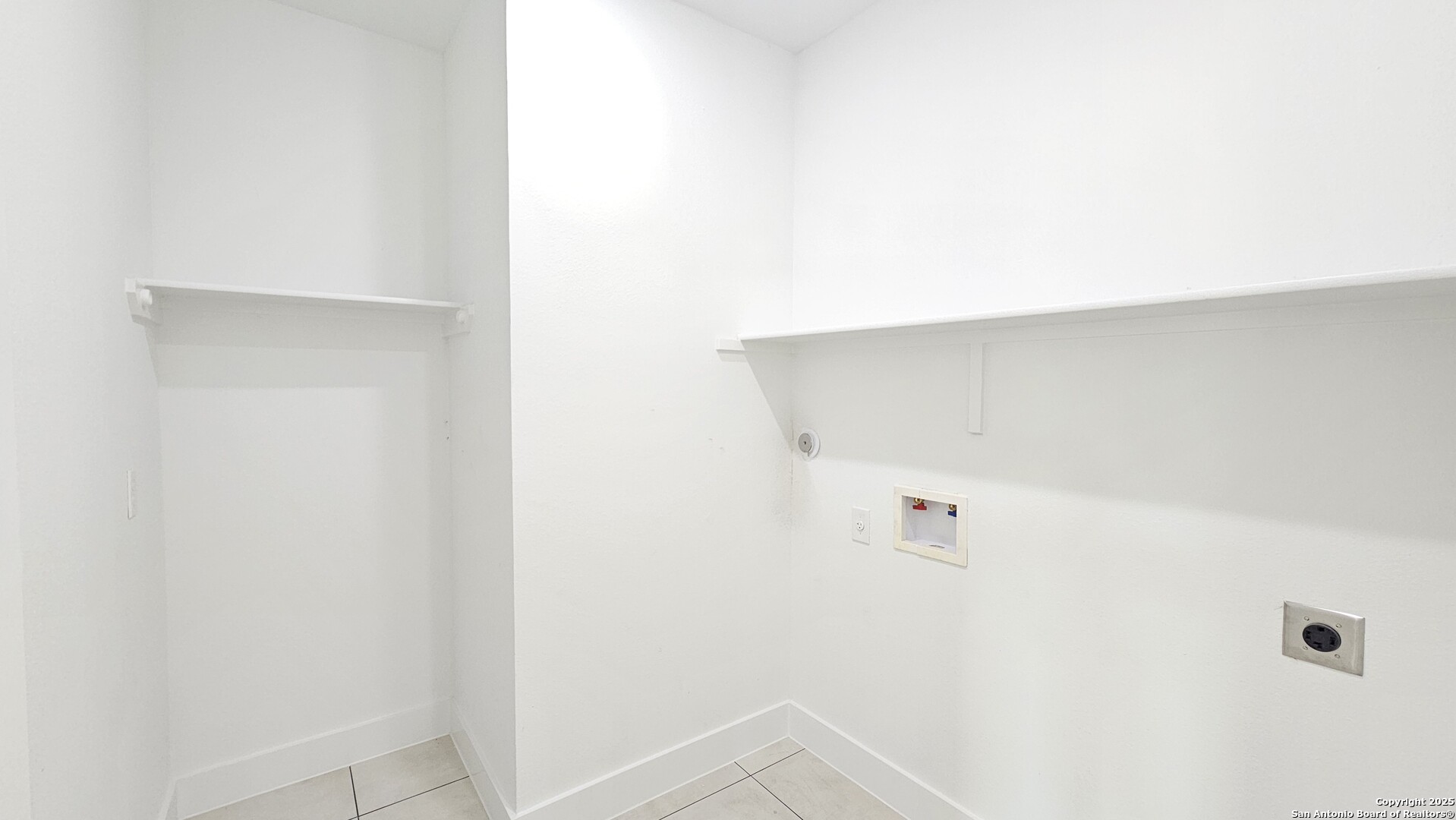 property viewer photo 31