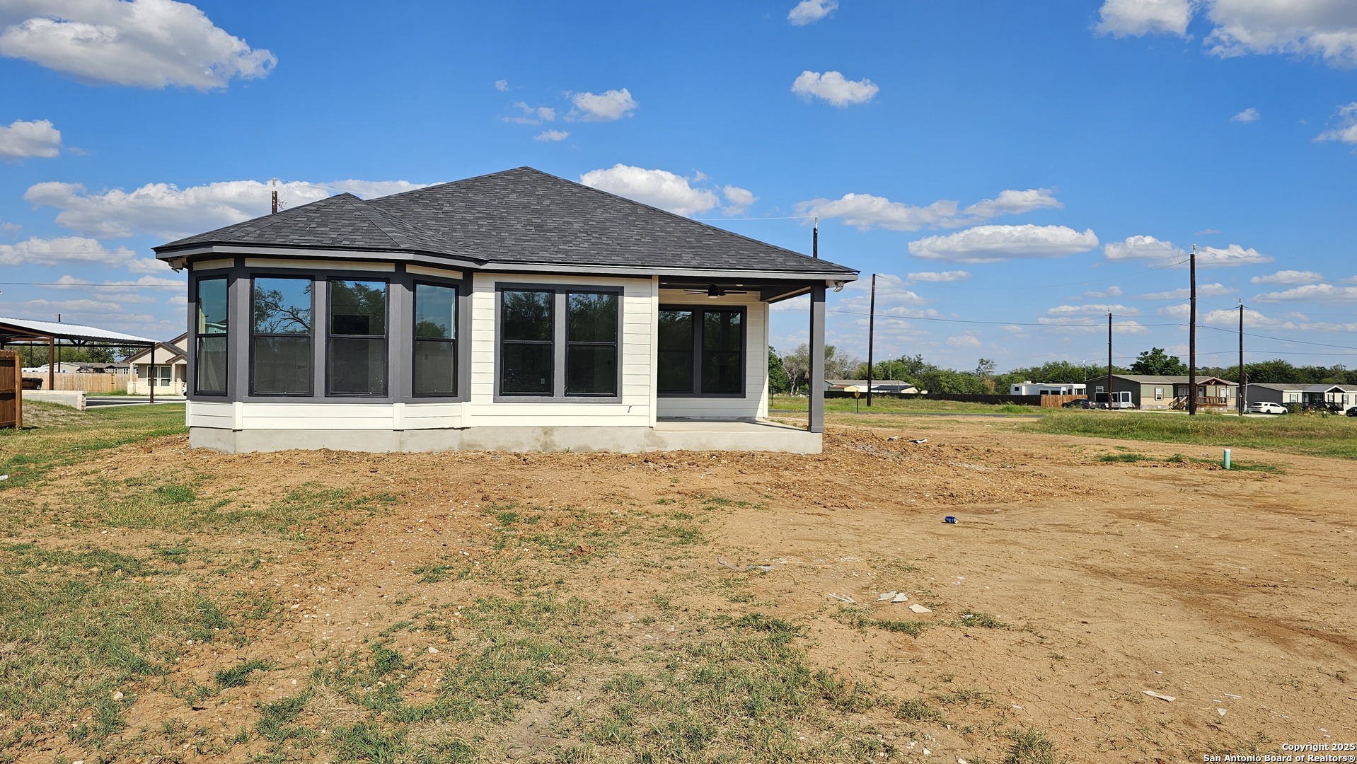 property viewer photo 32