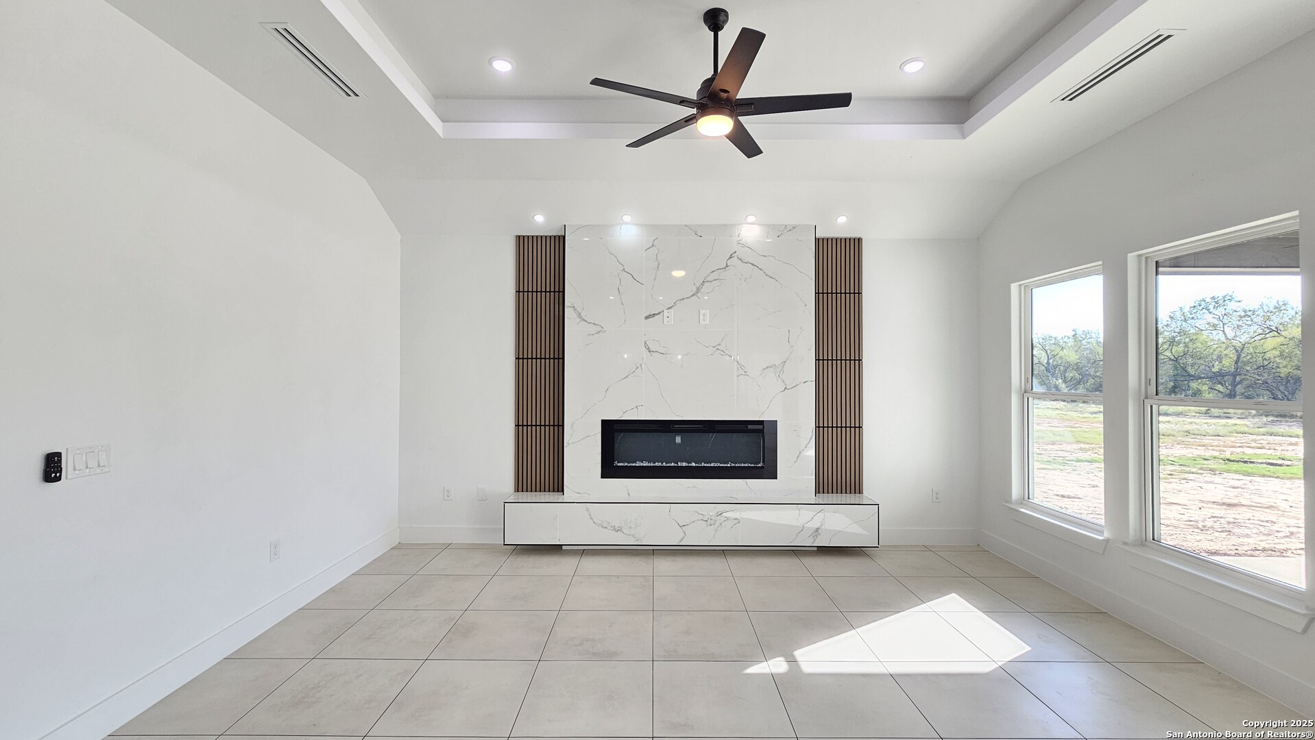 property viewer photo 9