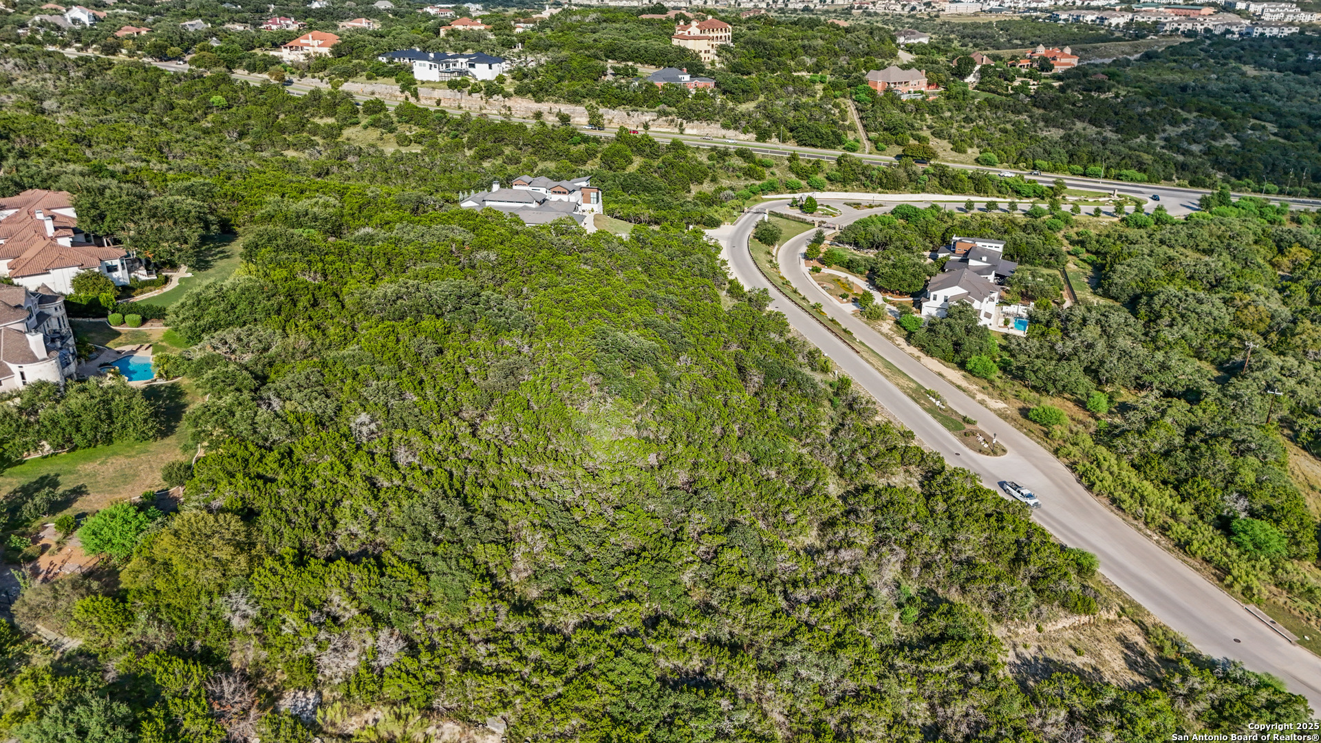 main property photo 13
