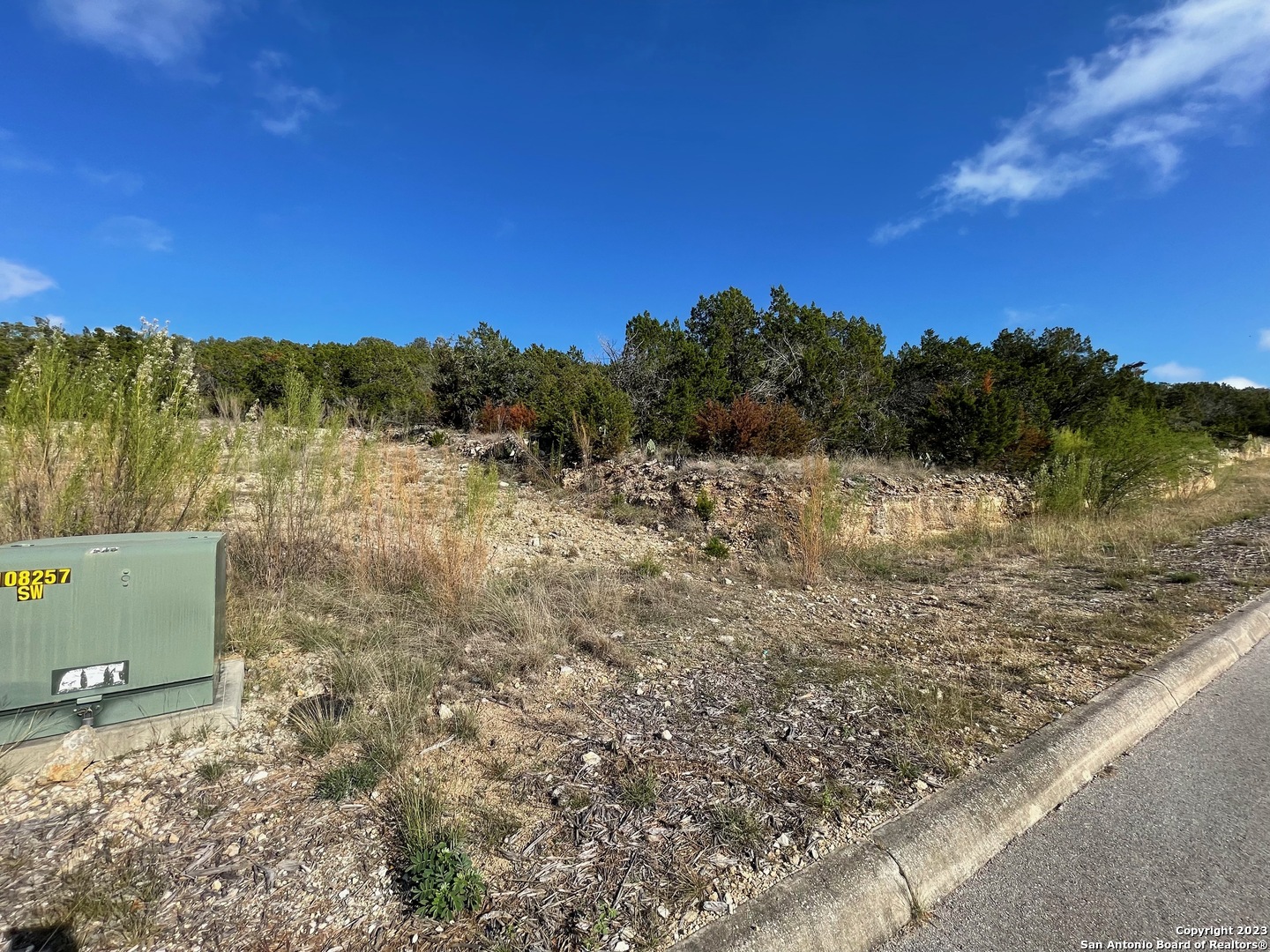 main property photo 27
