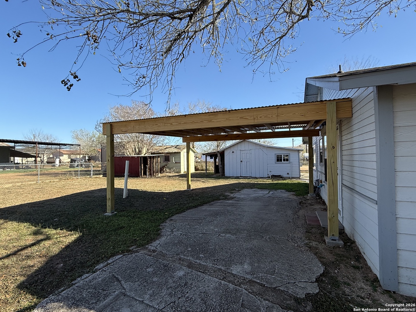 main property photo 5