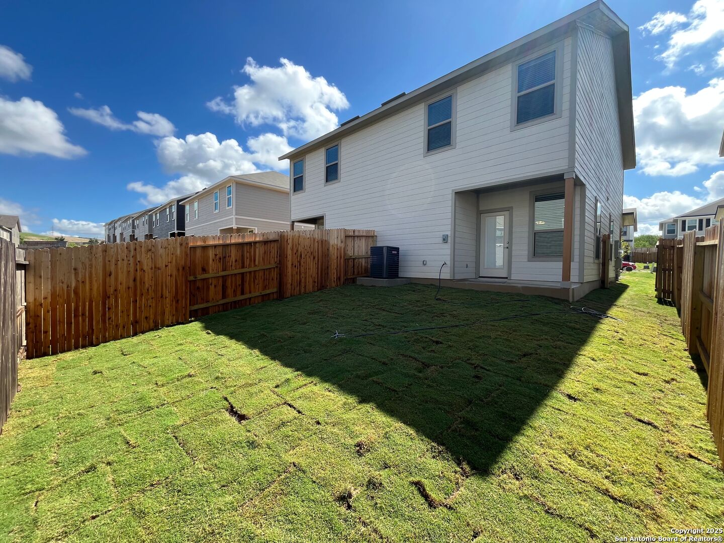 property viewer photo 14