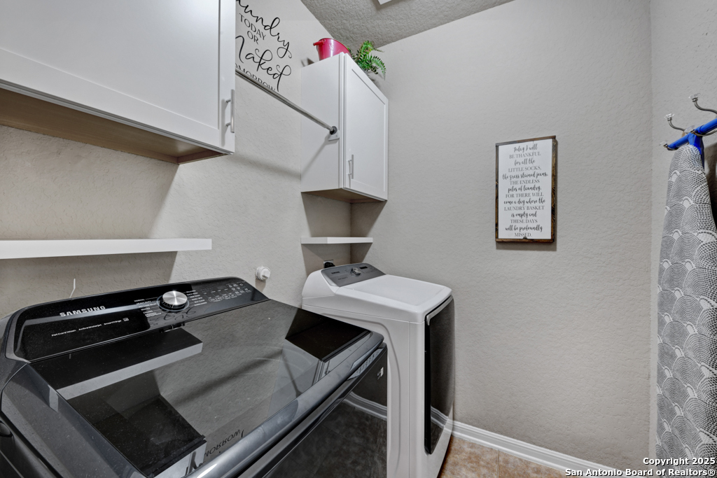 property viewer photo 25