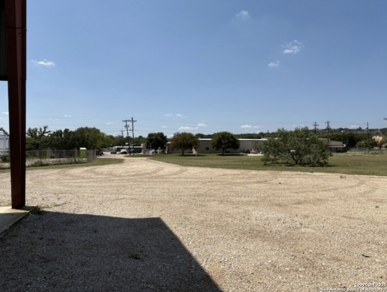 main property photo 16