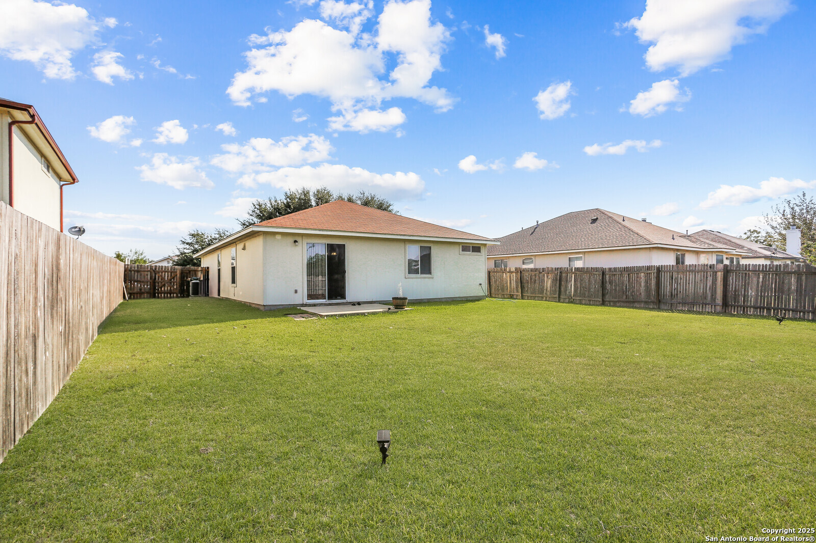 main property photo 13