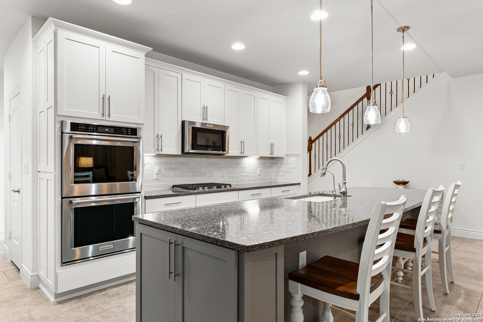 property viewer photo 15