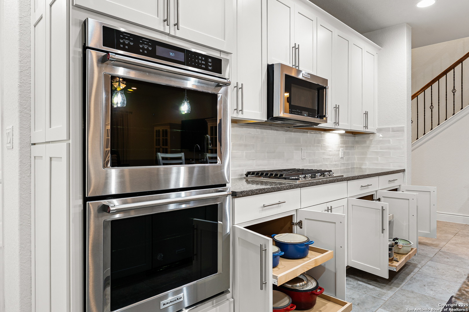 property viewer photo 16