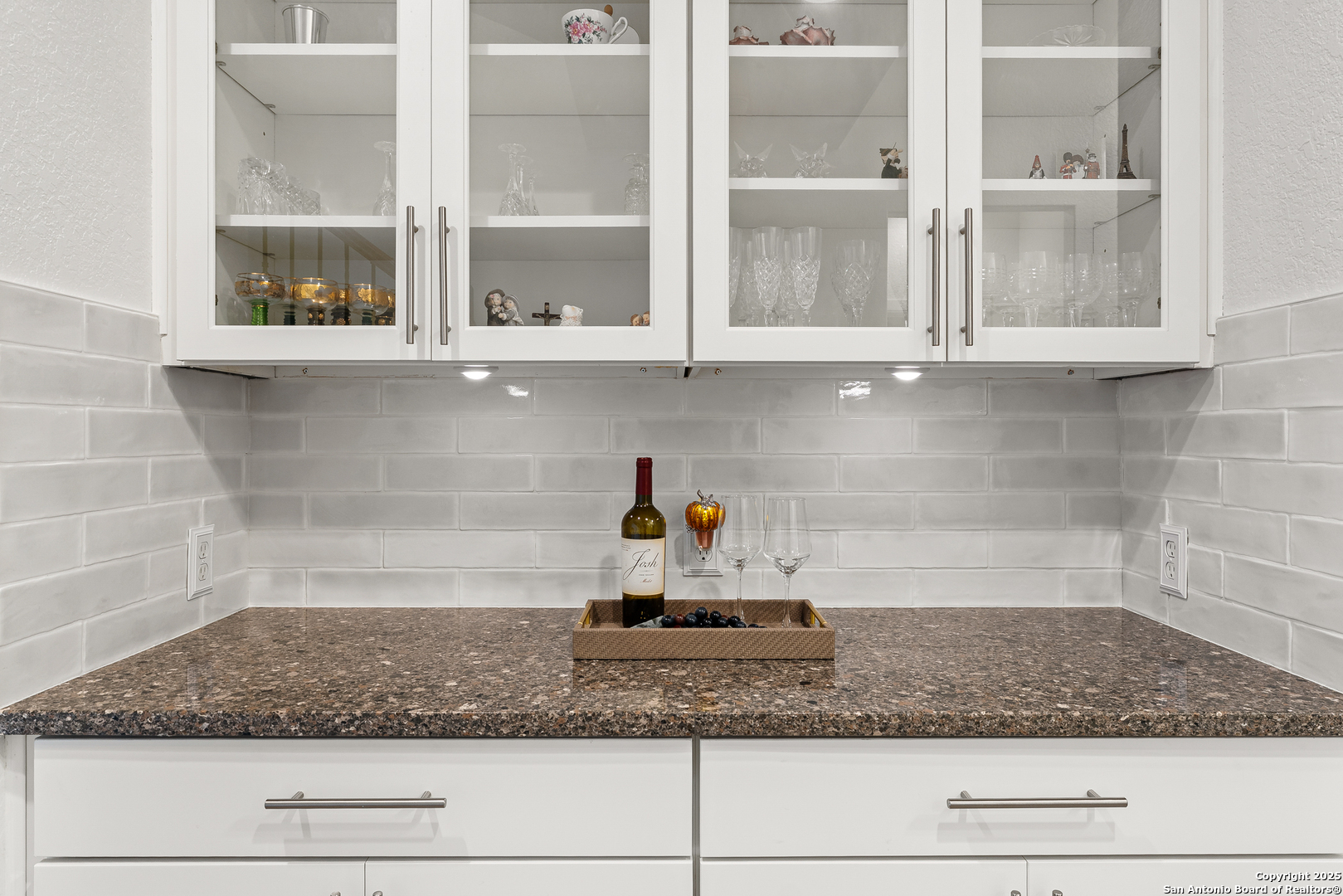 property viewer photo 18