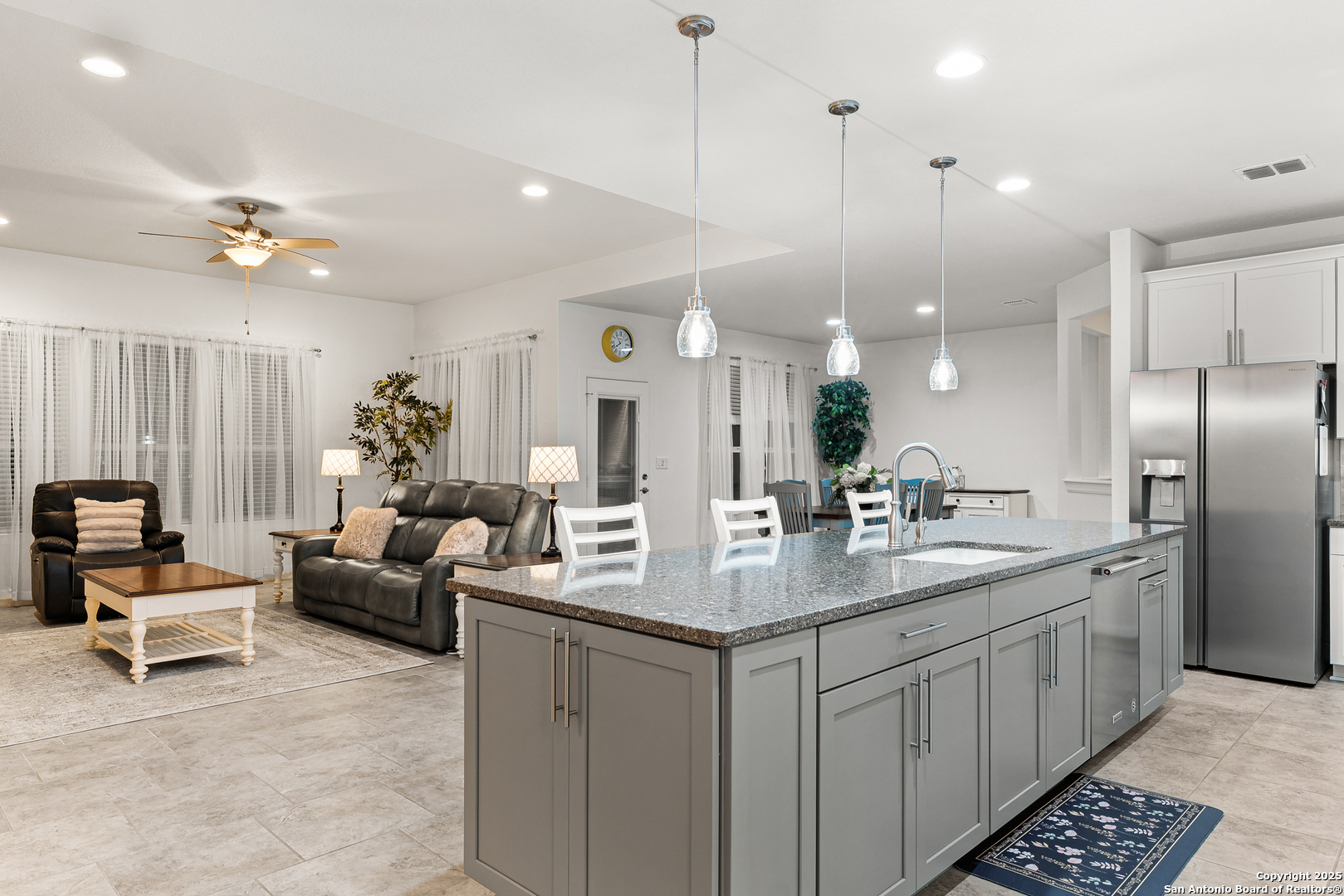 property viewer photo 19