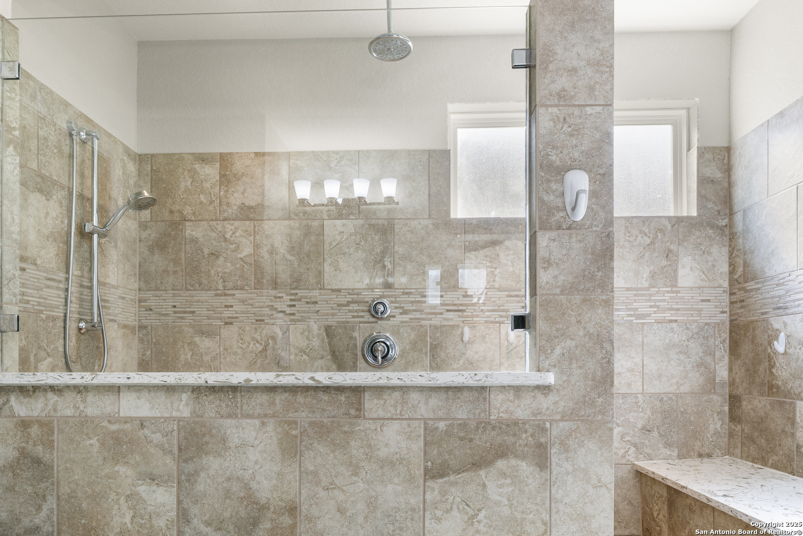 property viewer photo 27