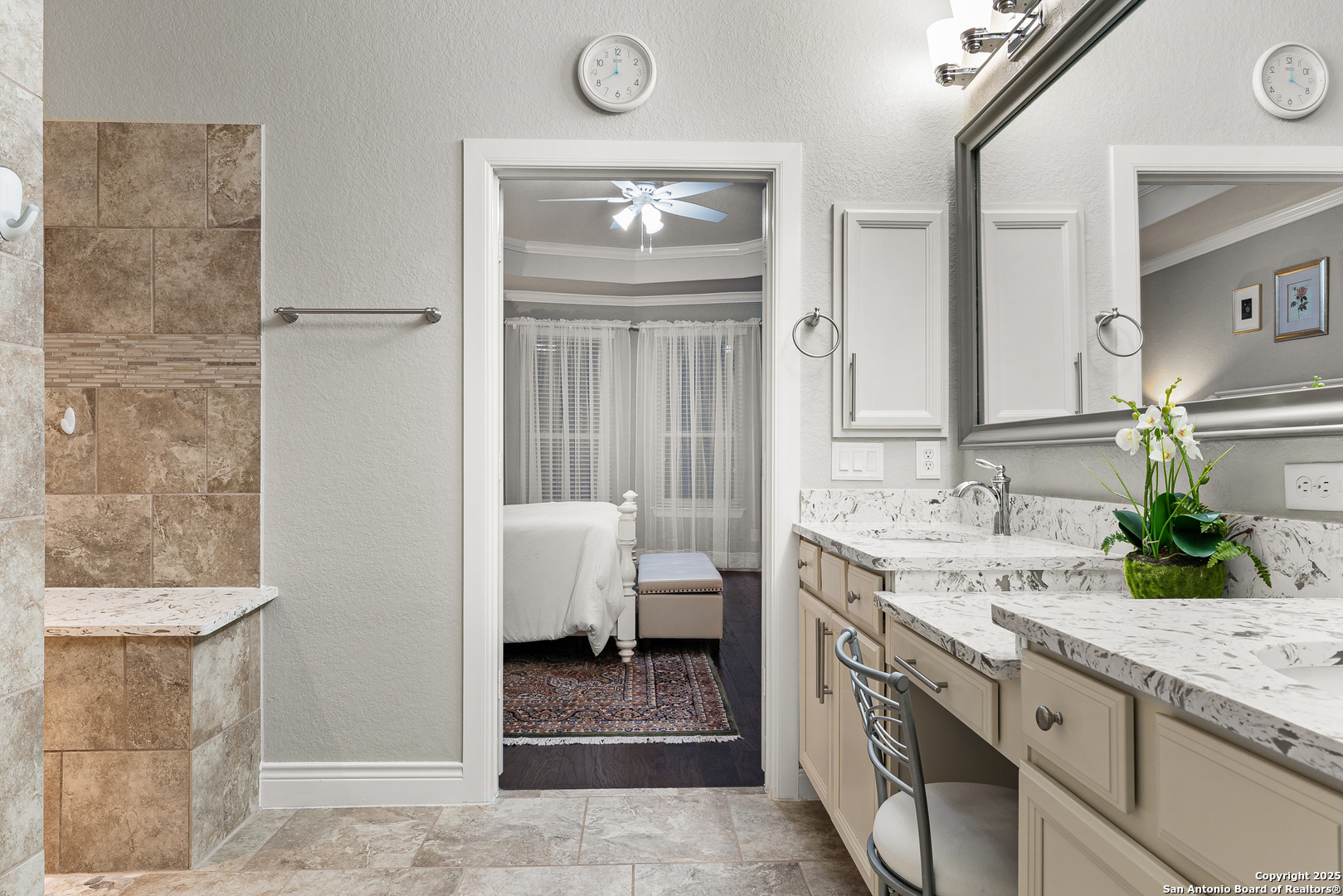 property viewer photo 29