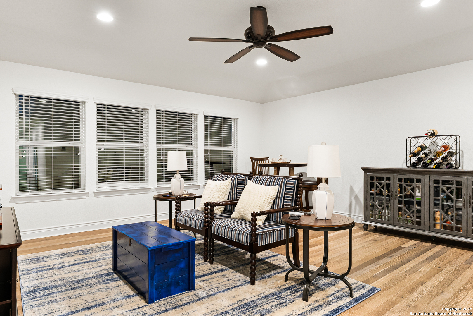 property viewer photo 30