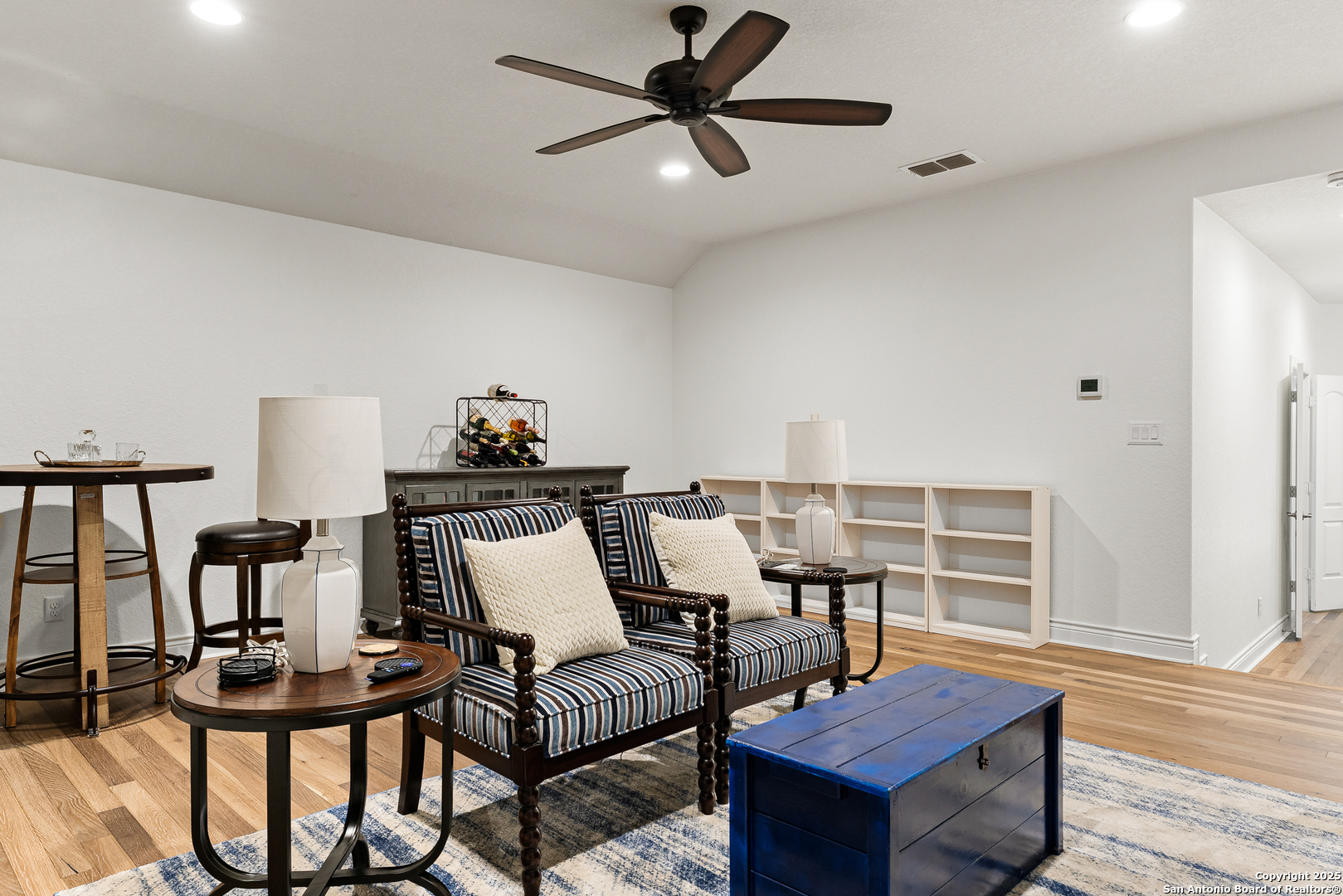 property viewer photo 31
