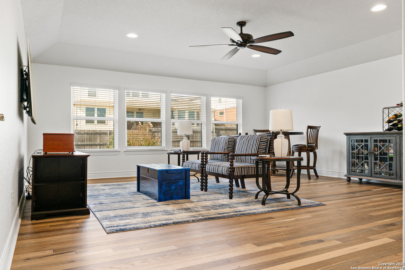 property viewer photo 32