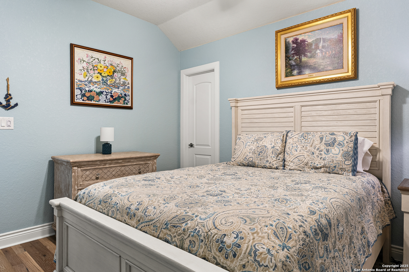 property viewer photo 37
