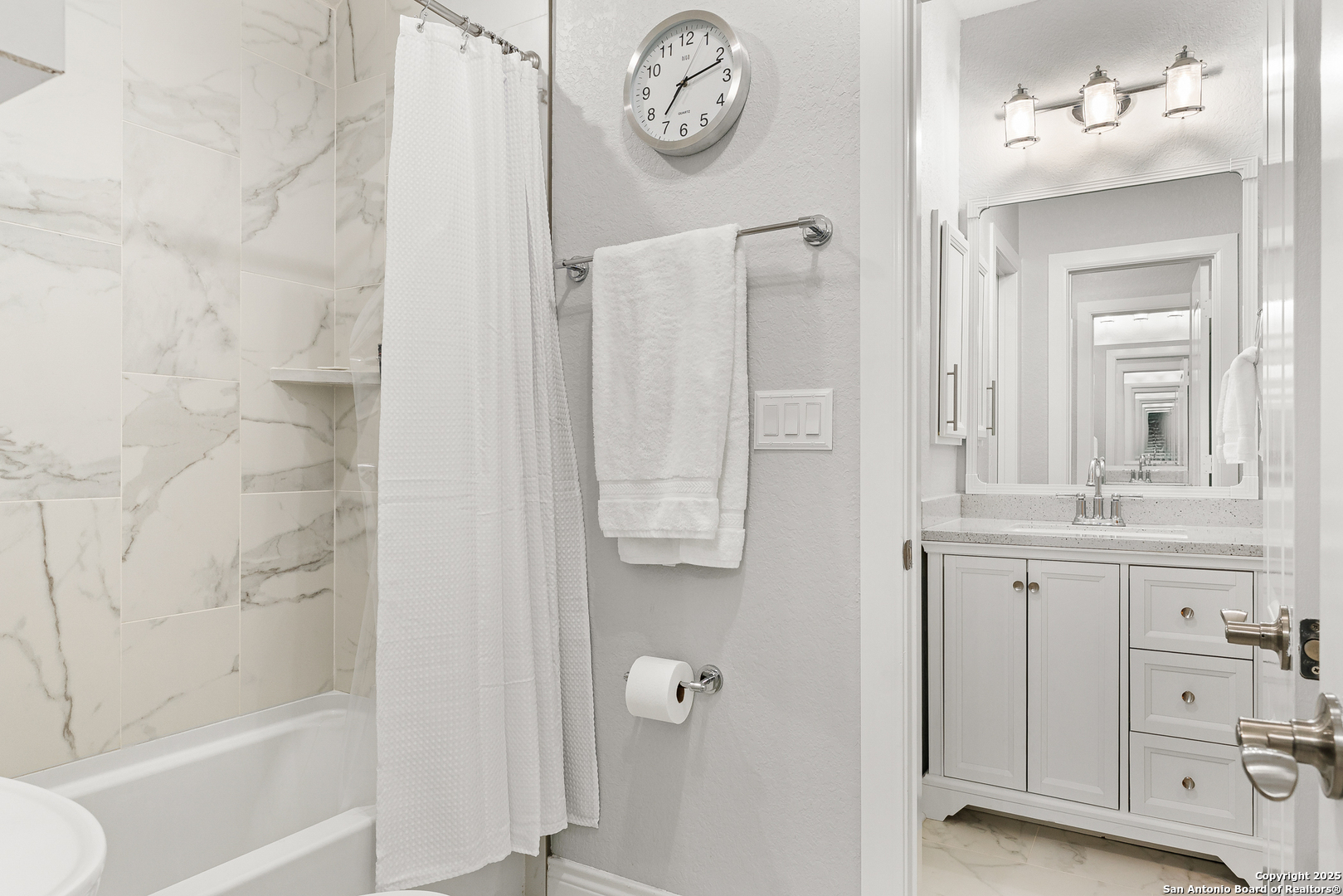 property viewer photo 41