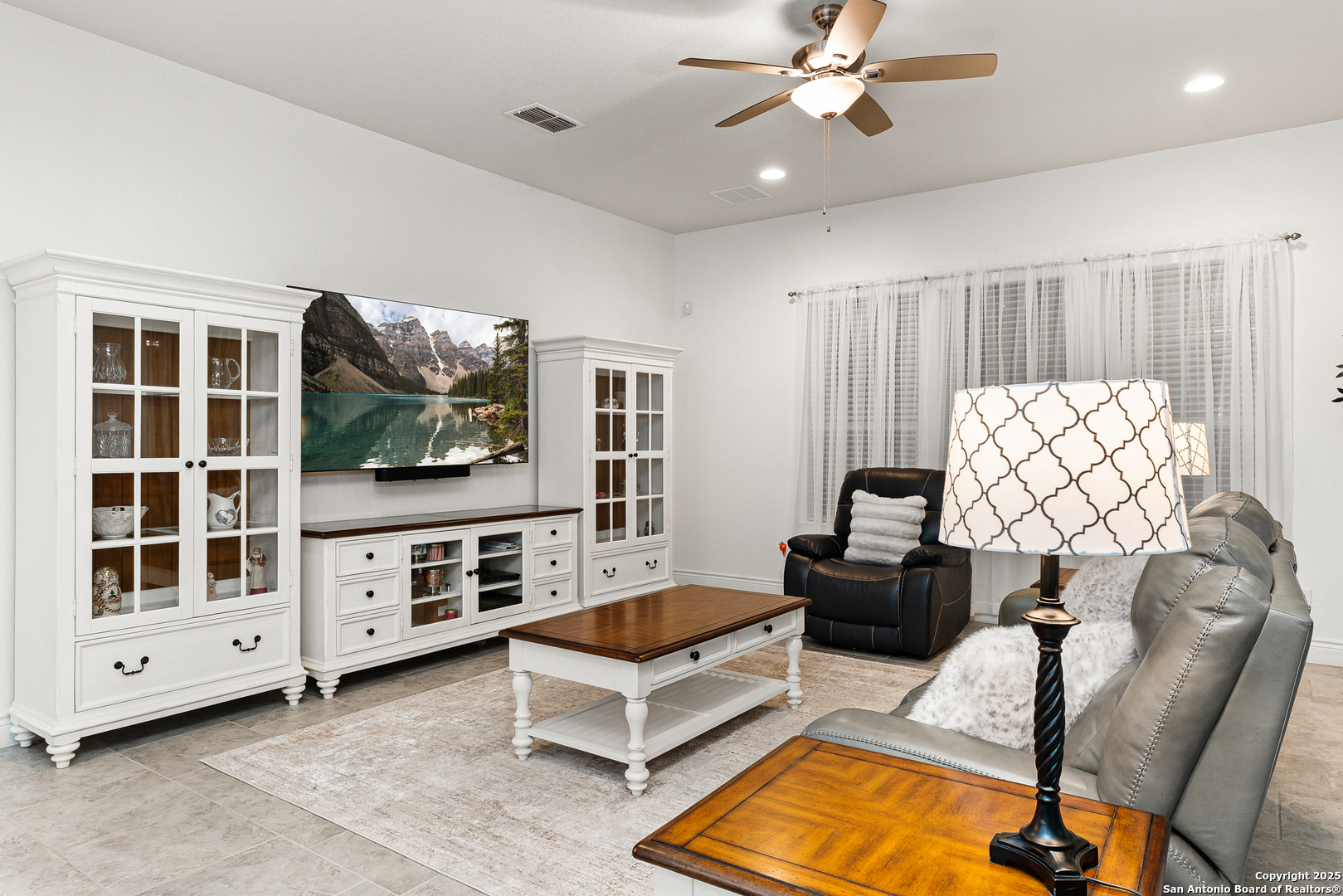 property viewer photo 8