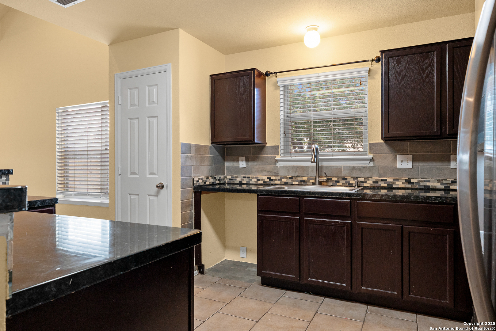property viewer photo 10