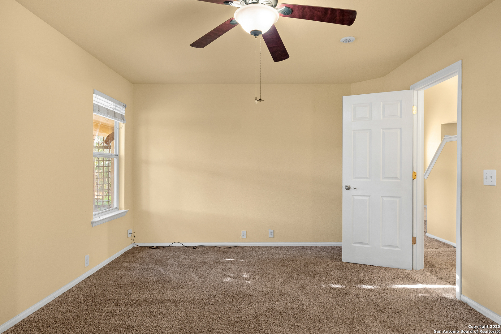 property viewer photo 15