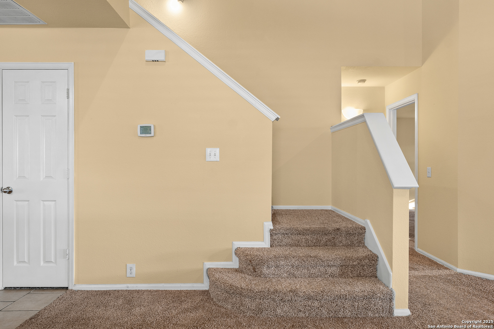 property viewer photo 20