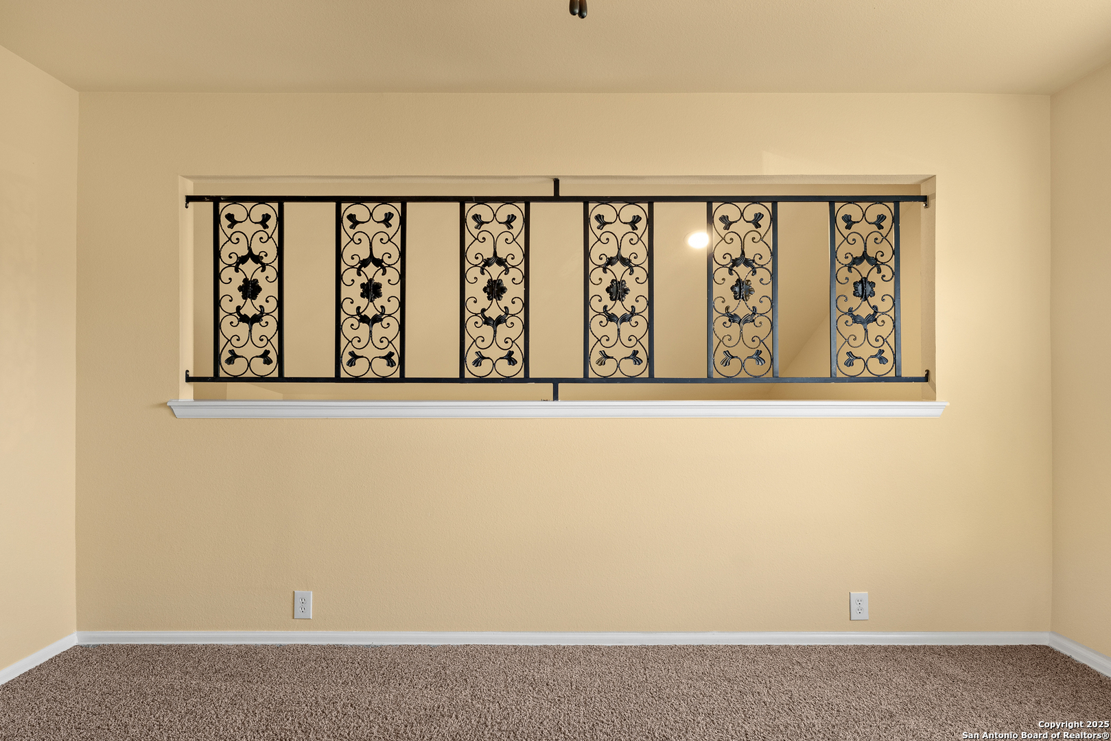 property viewer photo 23