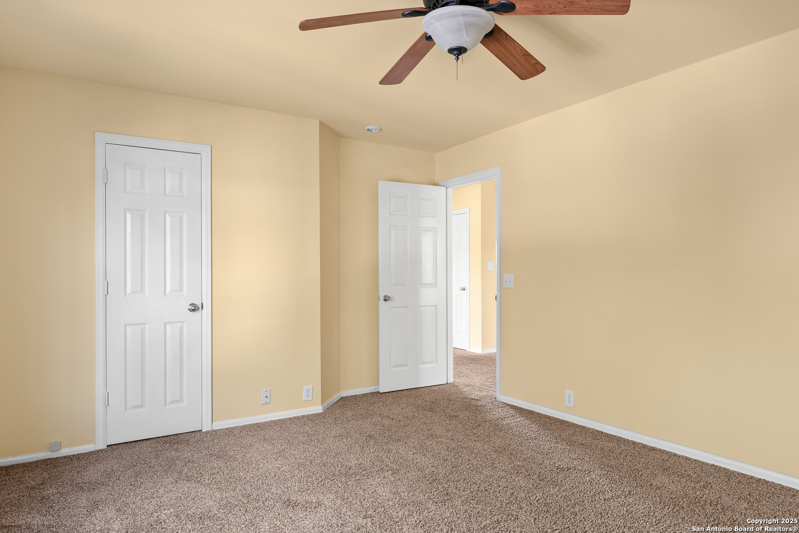 property viewer photo 26