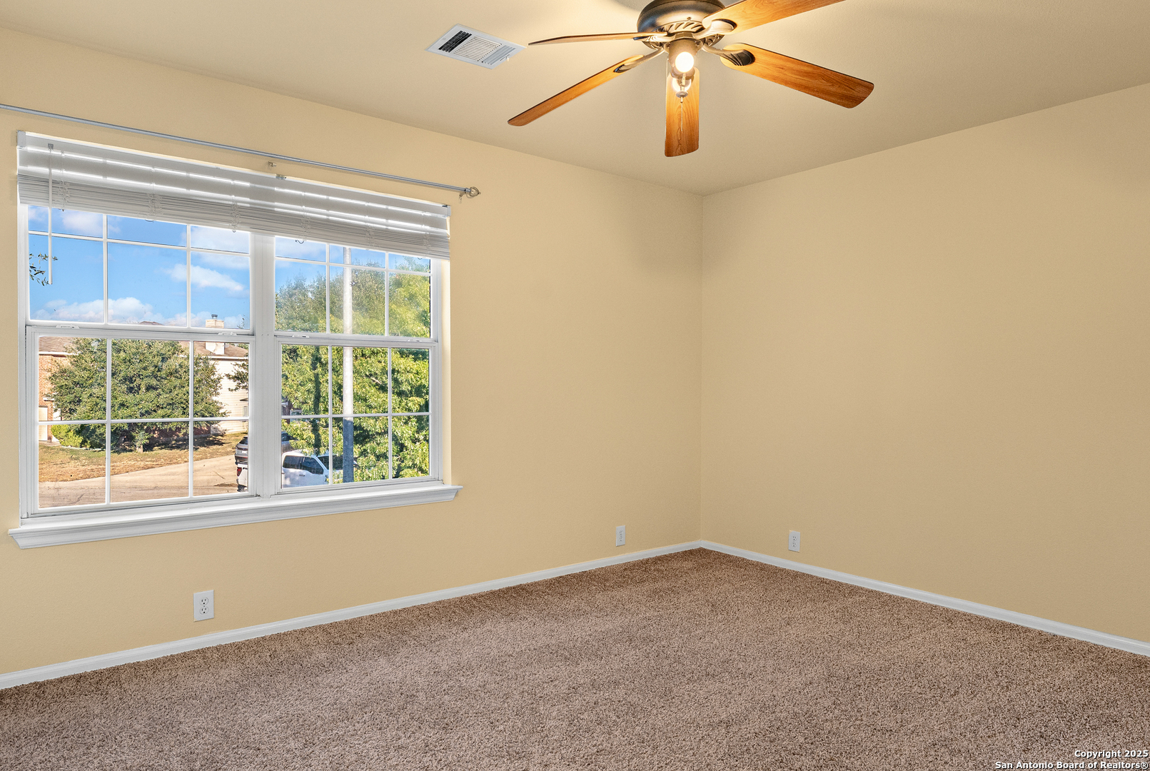 property viewer photo 29