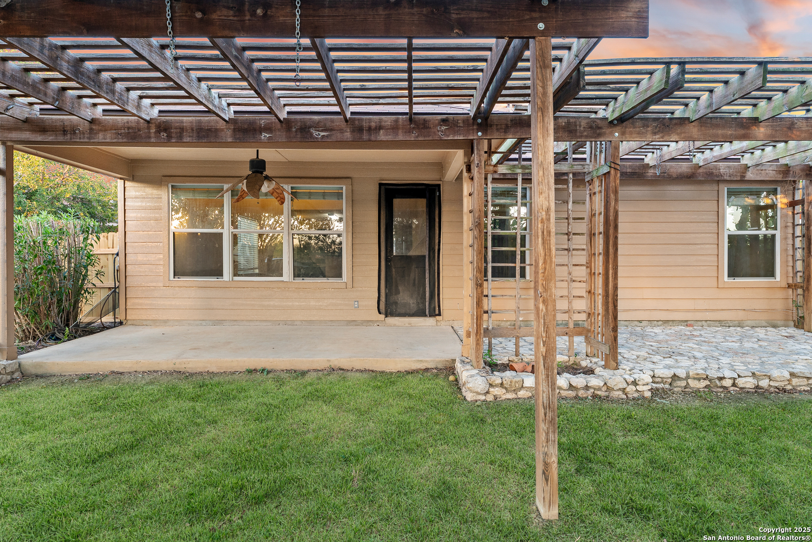 property viewer photo 31