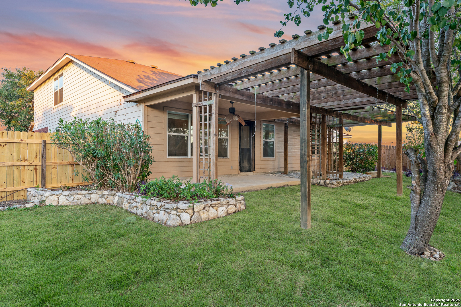property viewer photo 32
