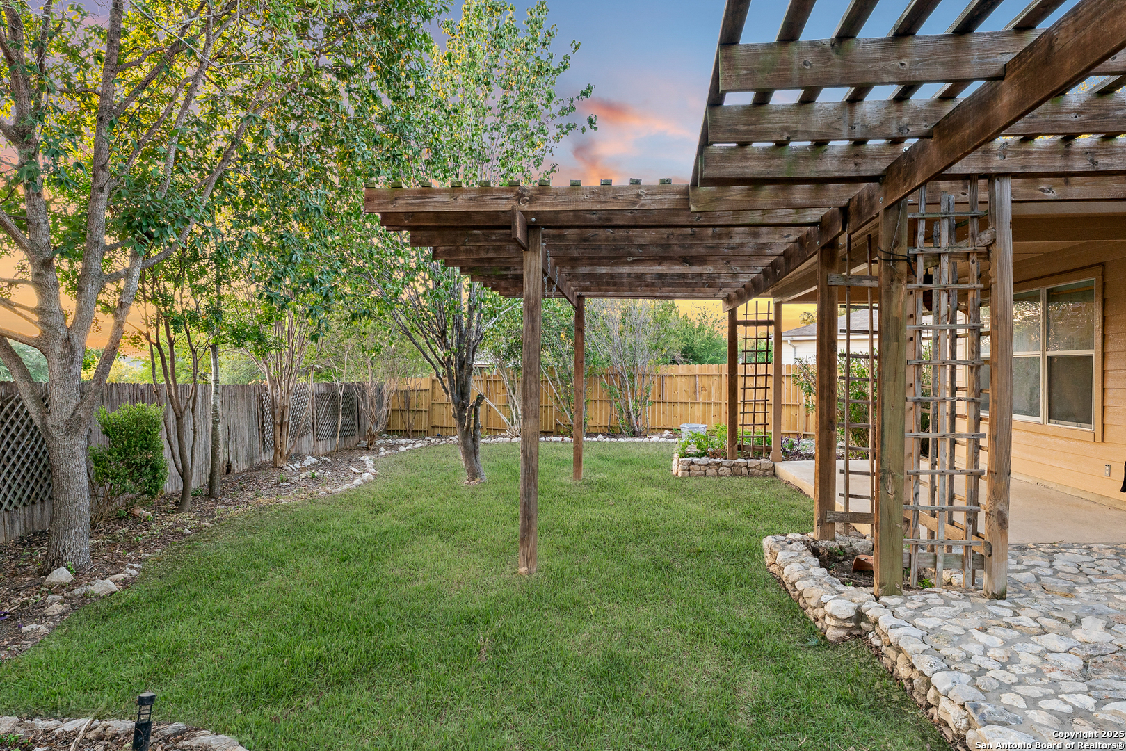 property viewer photo 33