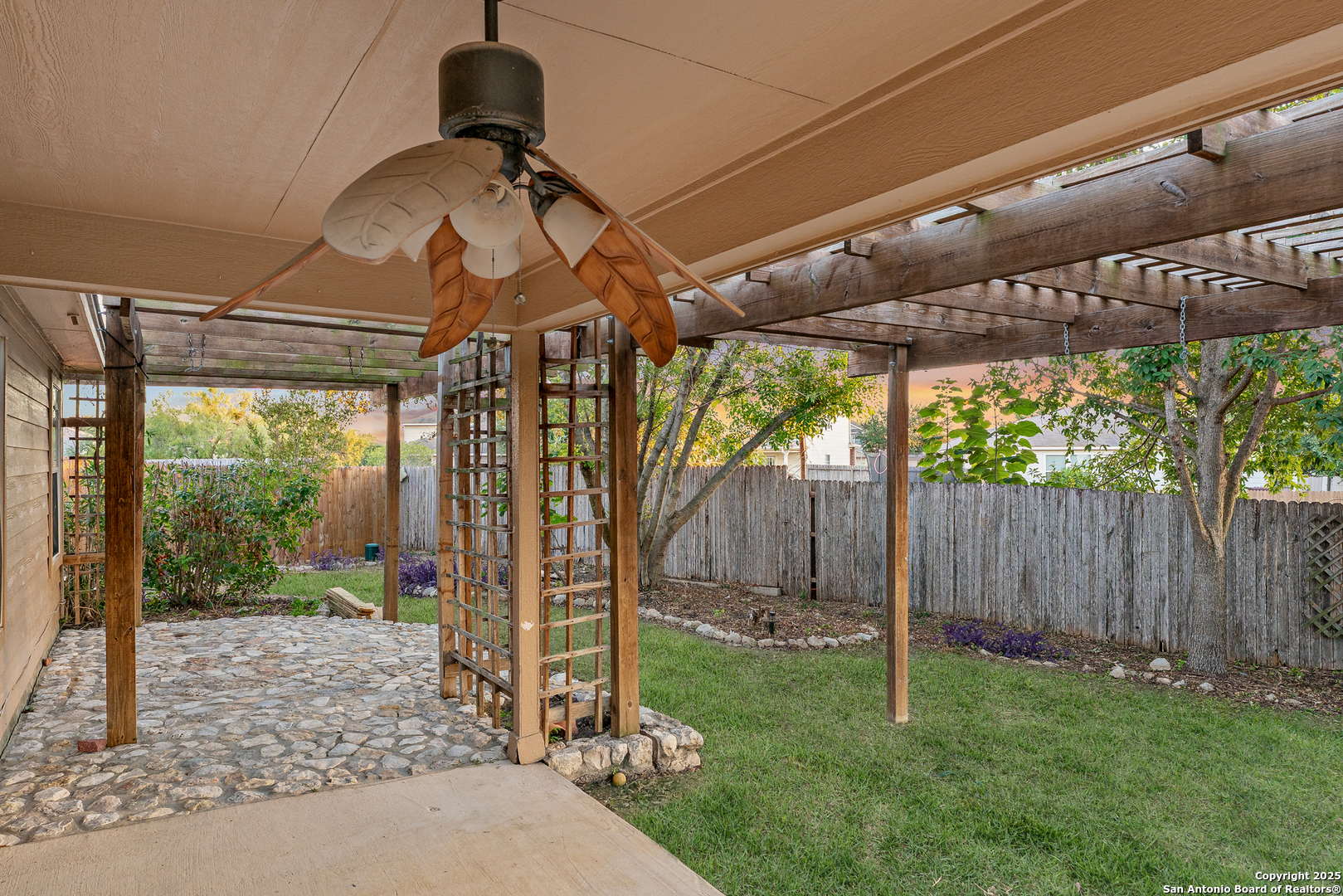 property viewer photo 34