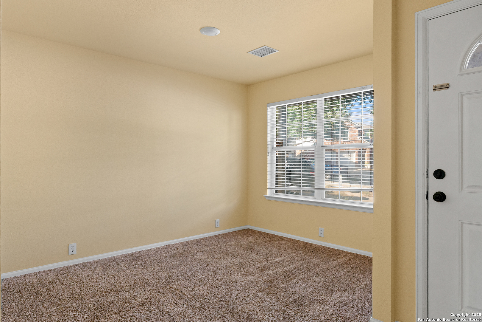 property viewer photo 4