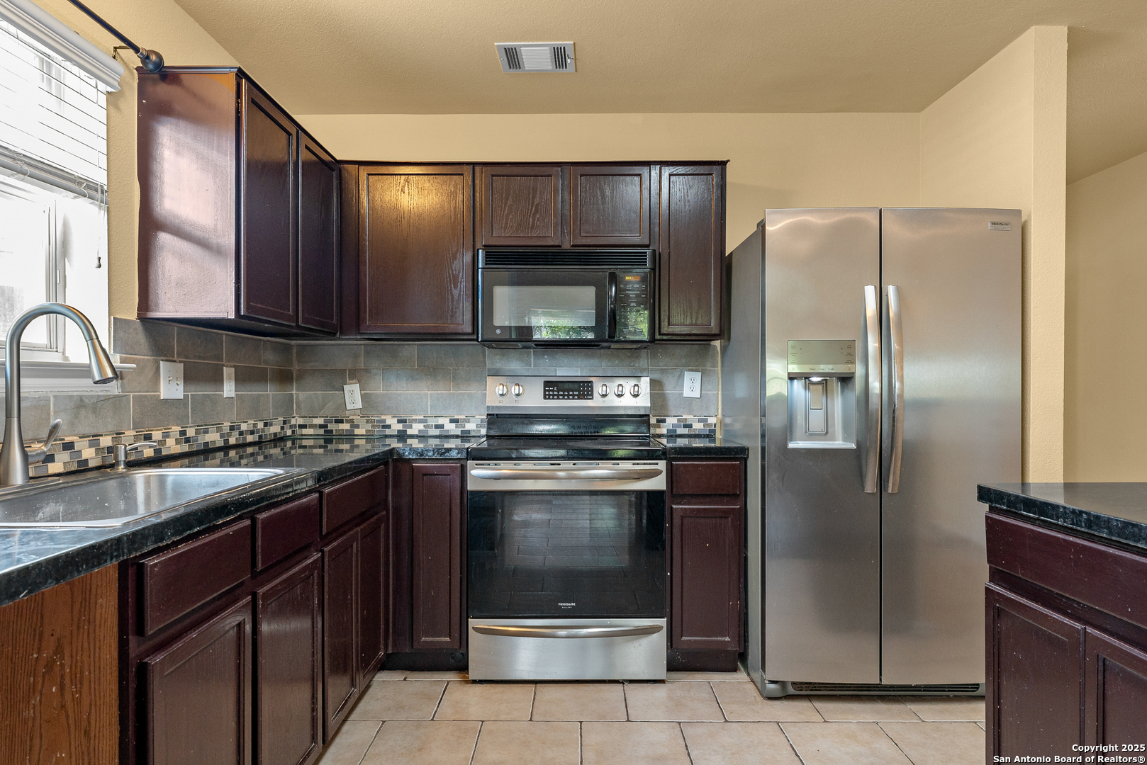property viewer photo 8