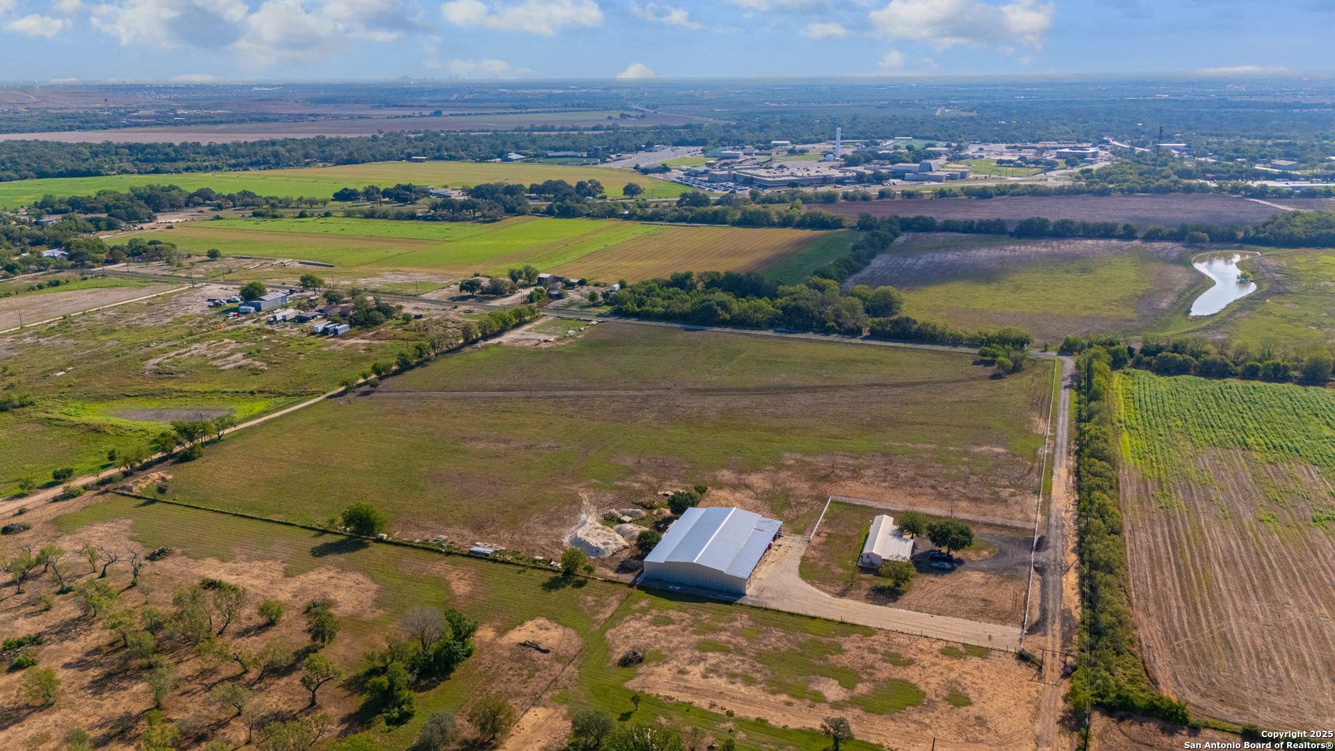 main property photo 10