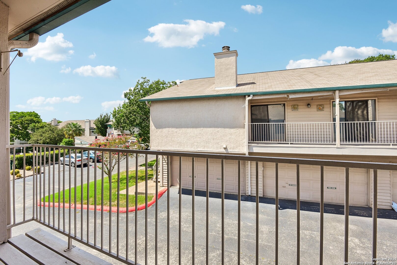 main property photo 31