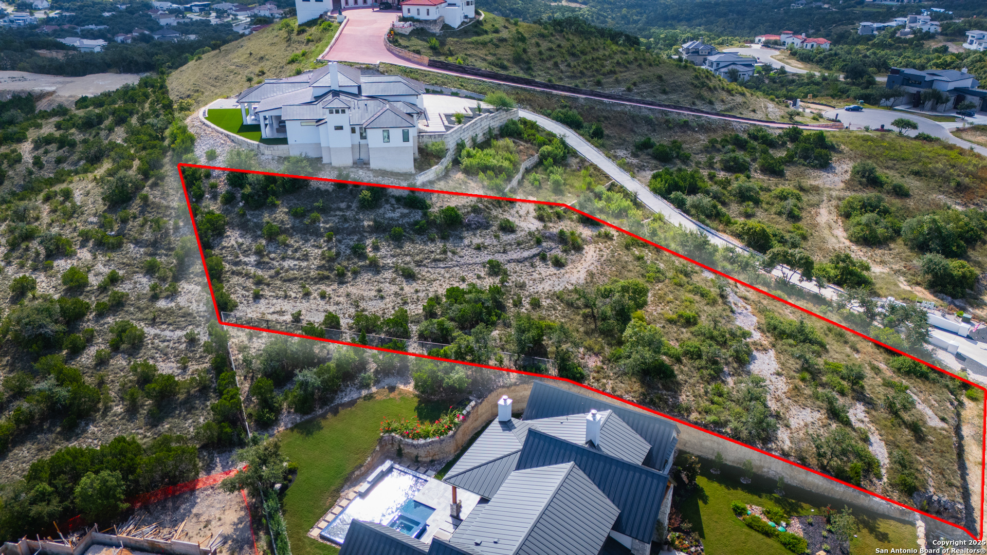 main property photo 8