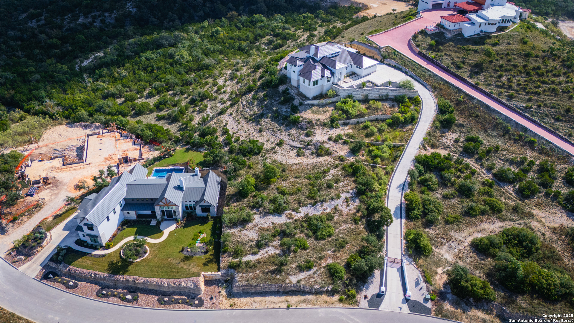 main property photo 9