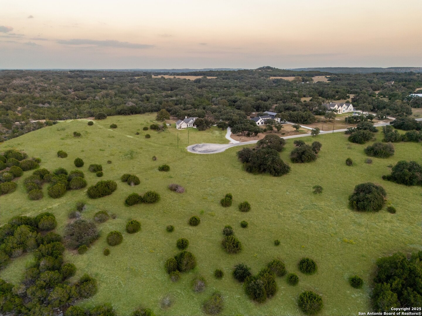 main property photo 10