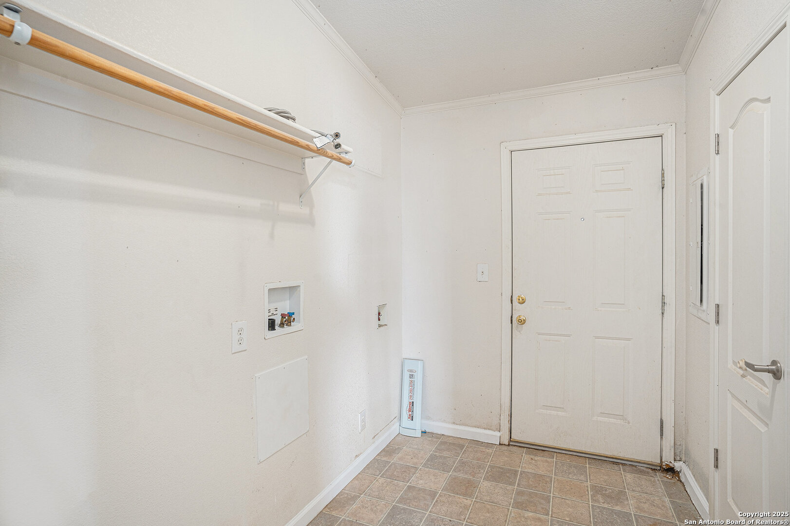 property viewer photo 13