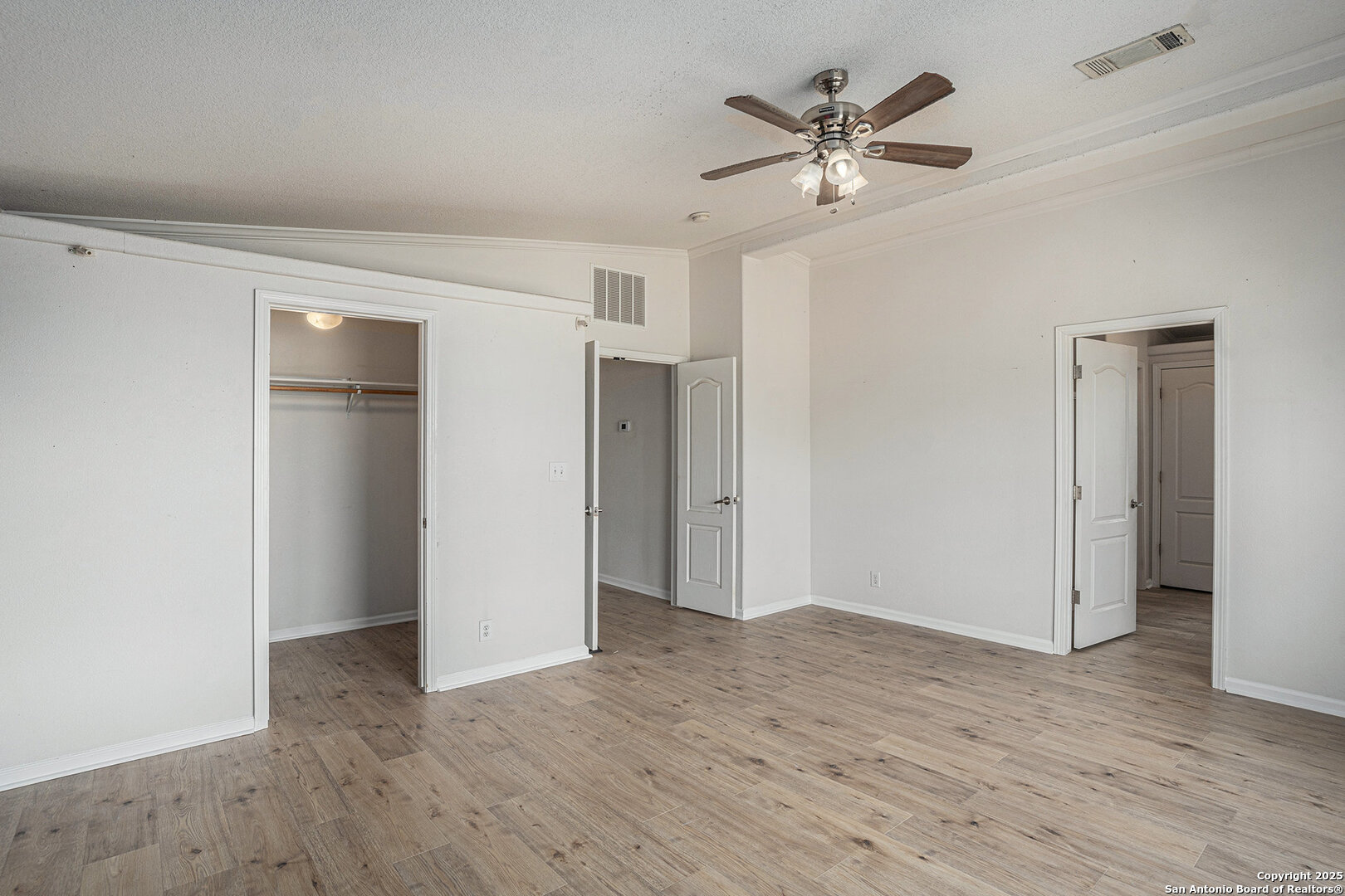 property viewer photo 17