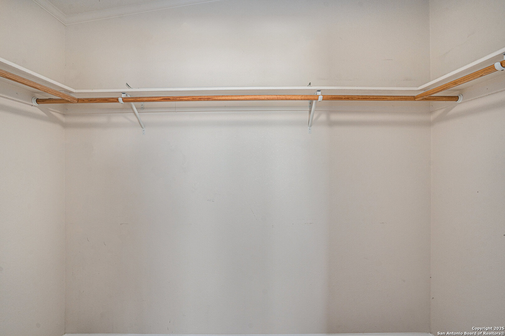 property viewer photo 19