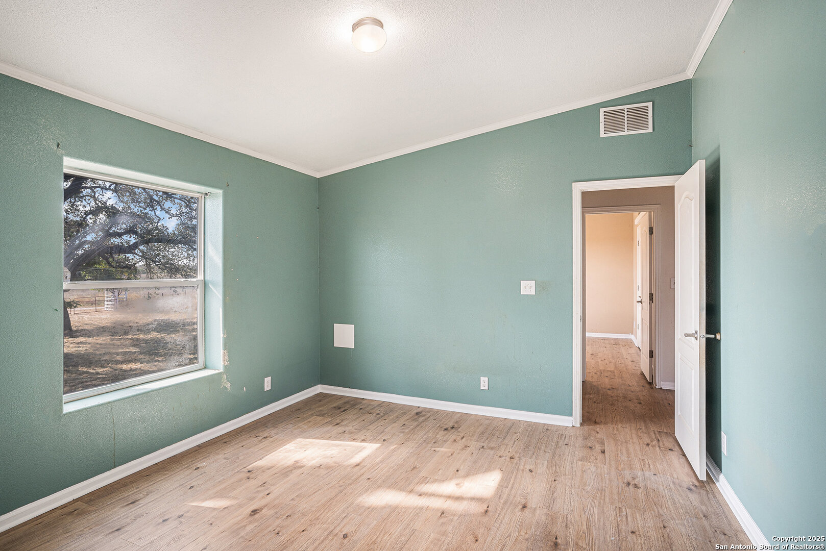 property viewer photo 20